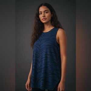 Indah Women’s Sleeveless Mini Dress Black And Navy Zebra Print Large Arm Opening